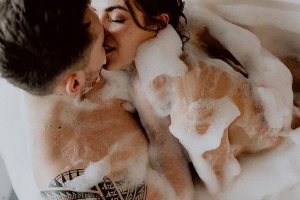 "Полное погружение": 6 вещей, которые нужно знать о сексе в воде