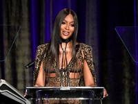 День рождения Наоми Кэмпбелл: соблазнительные фото Черной пантеры