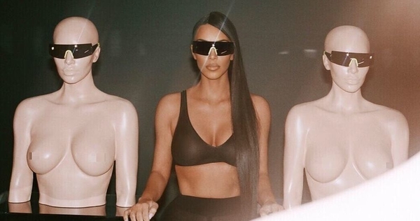 Стилист рассказала о самых модных очках этого лета