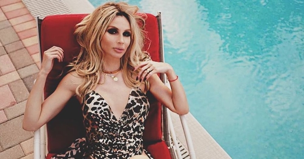 Лобода взбудоражила Сеть снимком в кожаном купальнике