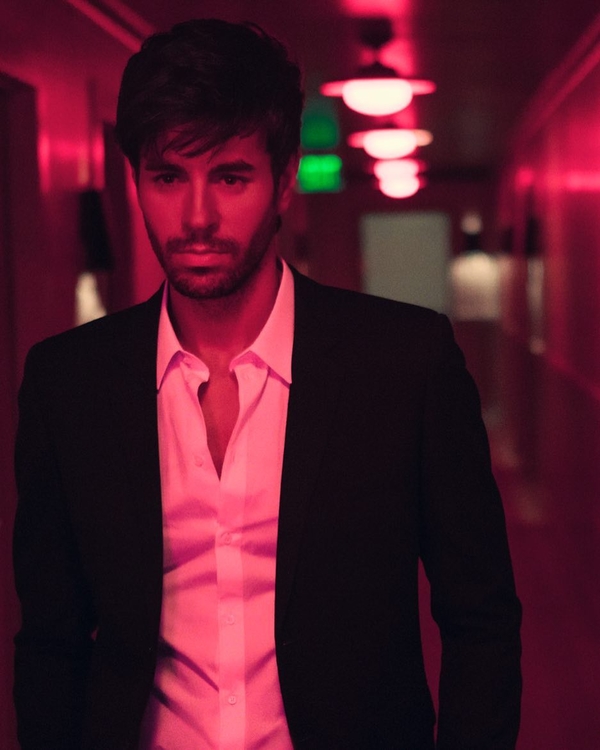 Энрике Иглесиас растрогал сеть забавным видео со своими детьми