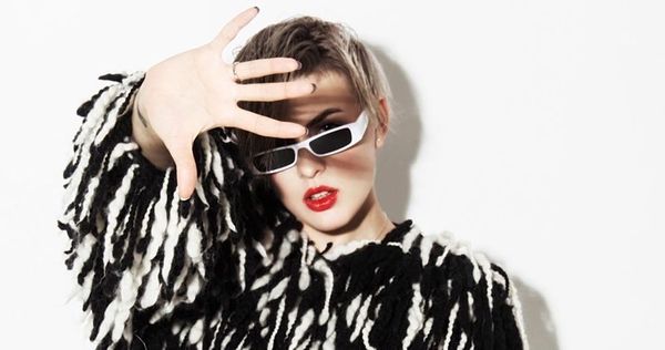 MARUV взбудоражила Сеть жаркими кадрами с концерта