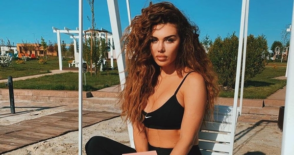 "Вот это да!": Анна Седокова продемонстрировала растяжку