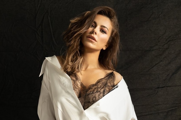 Роковая красотка в латексе: Лорак покорила фанатов новым фото