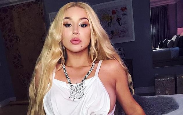 Американская реперша Игги Азалия удалилась из соцсетей из-за пошлых комментариев