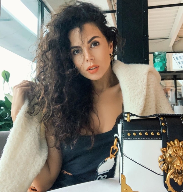 Вот это бомба!: Каменских поделилась фото в откровенном бикини