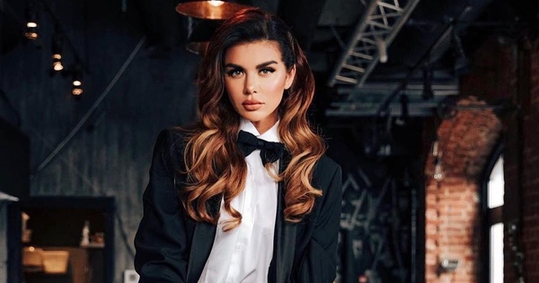 Анна Седокова показала, как поет "Санта-Барбару" без фонограммы