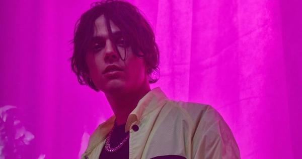 "Целуй": ALEKSEEV выпустил откровенный клип