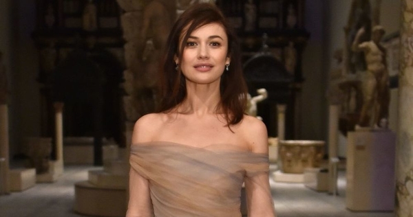 Ольга Куриленко показала, как выглядела в 15 лет