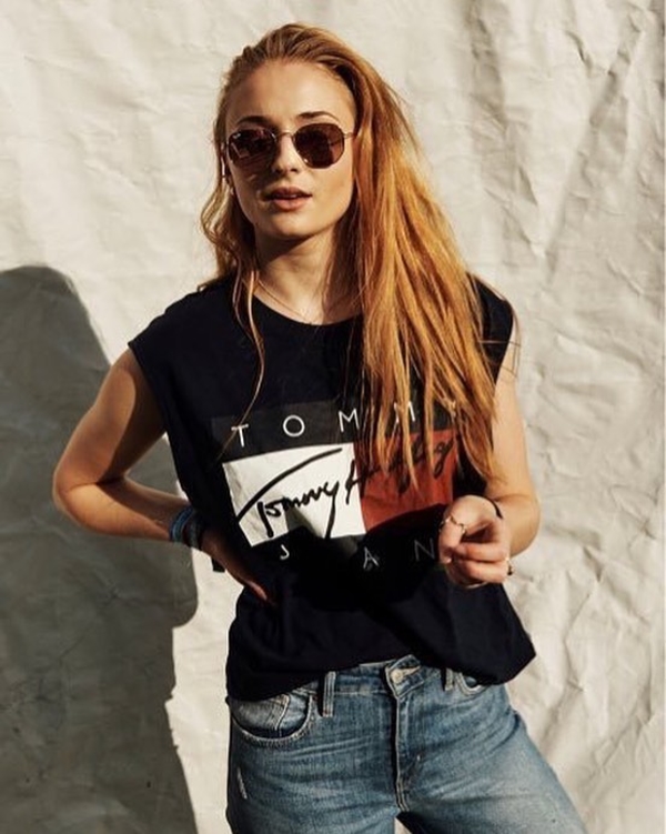 Софи Тернер рассказала, откуда в Игре престолов взялся стакан Starbucks