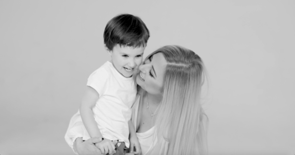 Младшая Нина Матвиенко дебютировала в съемках клипа своей звездной мамы