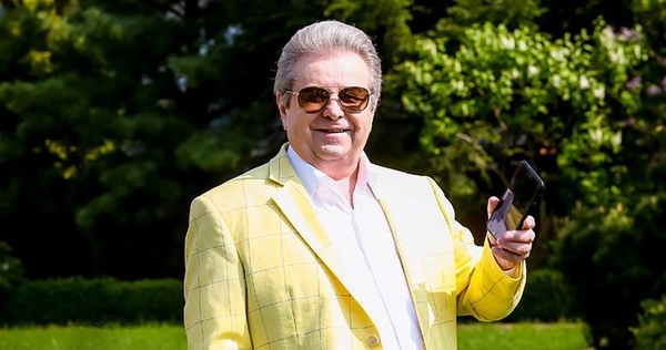 "Поющий ректор" Поплавский вновь собрался баллотироваться в Верховную Раду