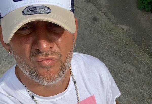 "Чему малого учишь?": Потап поделился забавными фото с сыном и падчерицей