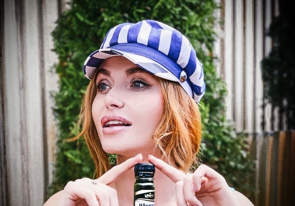 Слава из "НеАнгелов" отреагировала на слова мужа о разводе забавными мемами