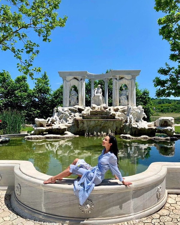 Екатерина Кухар отдохнула с мужем в Болгарии - фото