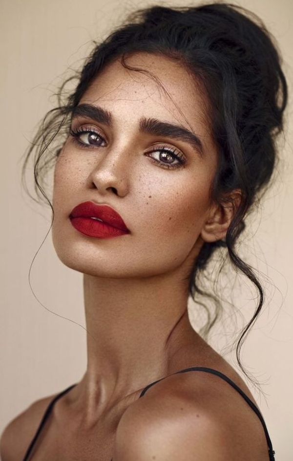 Модные оттенки помад на лето 2019 для блондинок, брюнеток и рыжих