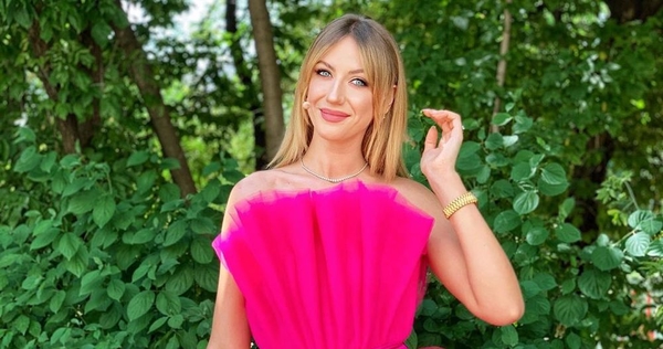 "Впечатляет": Леся Никитюк показала, насколько у нее длинные ноги