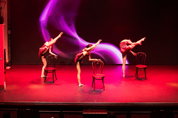 D’Arts Dance Project показали, что находится за дверью  - фото