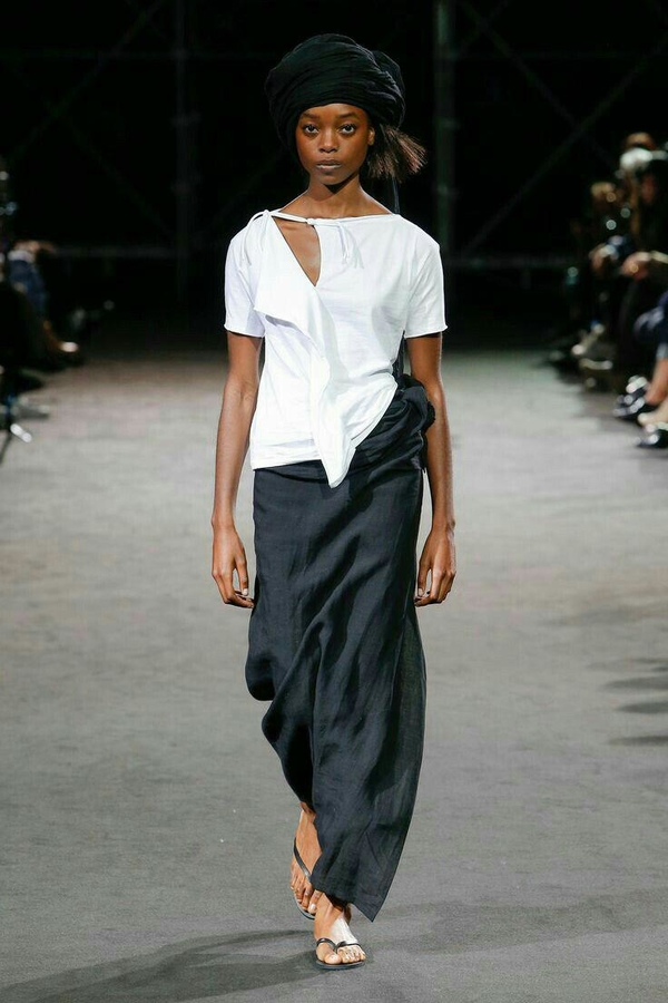 Будь в тренде: Стильные майки и футболки на лето 2019