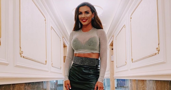 "Я же мать": Анна Седокова выпустила откровенный клип