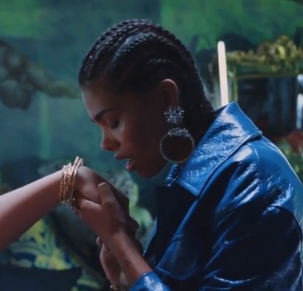 Вышел провокационный клип, в котором Тина Кунаки снялась на девятом месяце