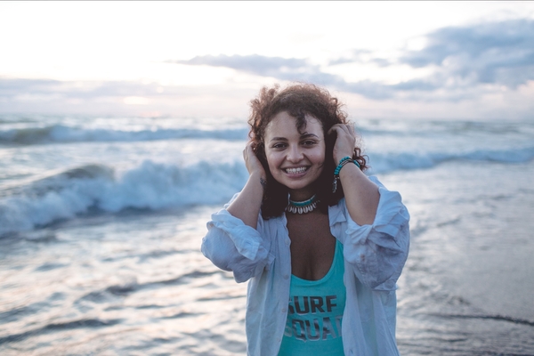 Финалистка шоу "Голос страны" Татьяна Амирова презентовала сингл из будущего альбома