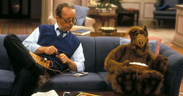 Умер звезда сериала "Альф" Макс Райт