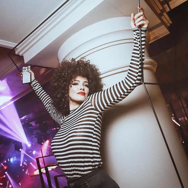 "Огонь!": Даша Астафьева зажгла в сетке и эротической сбруе