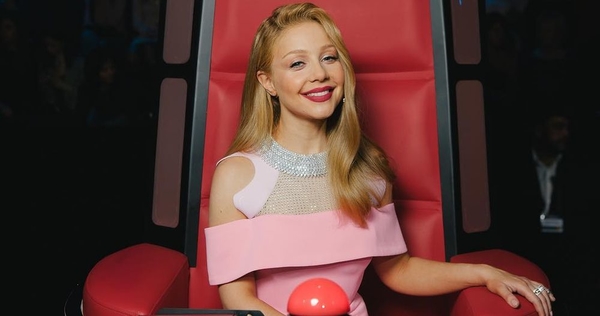 Тина Кароль покорила фанов соблазнительными пляжными фото