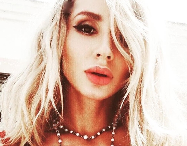 Что-то будет?: Лобода поймала букет на свадьбе сестры