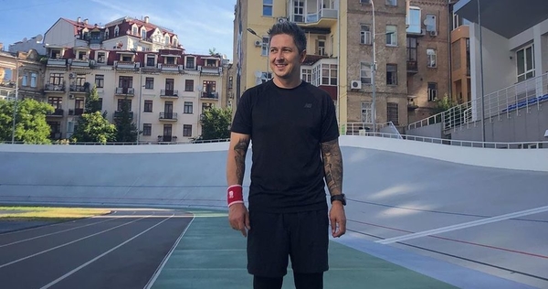 Александр Педан показал пляжное фото с Памелой Андерсон