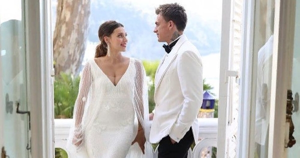 В Сети показали, как папа Регины Тодоренко вел ее к алтарю