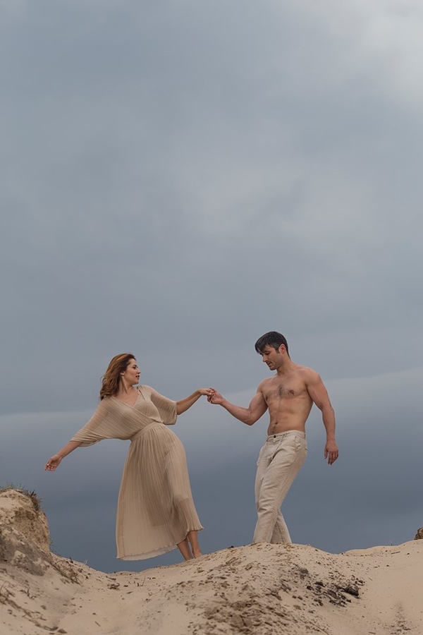 Звезда "Крепостной" снялась в страстной фотосессии с мужем