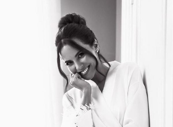 Соблазнительная Настя Каменских похвасталась стройной фигурой в бикини