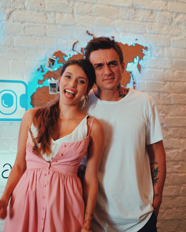 Регина Тодоренко и Влад Топалов отправились в медовый месяц: фотофакт