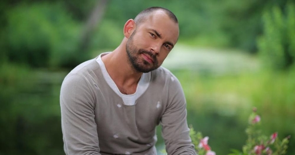 Андрей Бедняков "взорвал" Сеть голым фото