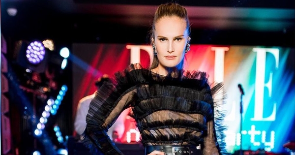 Алла Костромичева похвасталась идеальной фигурой в купальнике