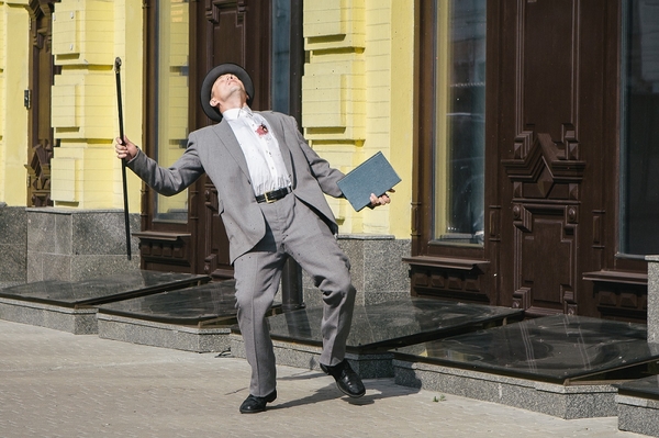В Киеве воссоздали сцену убийства Симона Петлюры