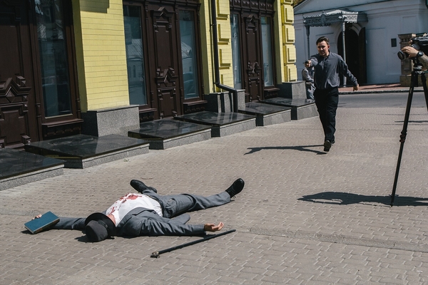 В Киеве воссоздали сцену убийства Симона Петлюры