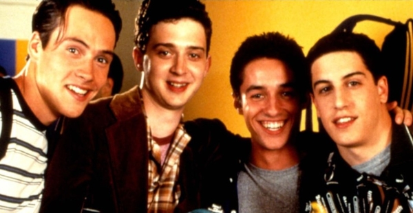 Сделали селфи 20 лет спустя: Как сейчас выглядят звезды "Американского пирога"