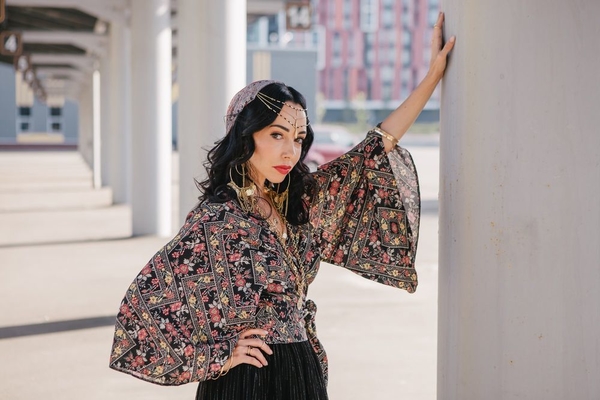 Судья "Танців з зірками" заинтриговала визитом на съемки комедийного сериала