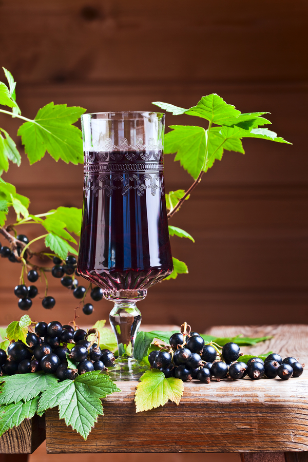 Домашнее вино из варенья черной смородины