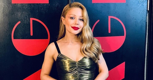 Тина Кароль взбудоражила Сеть новым пляжным фото