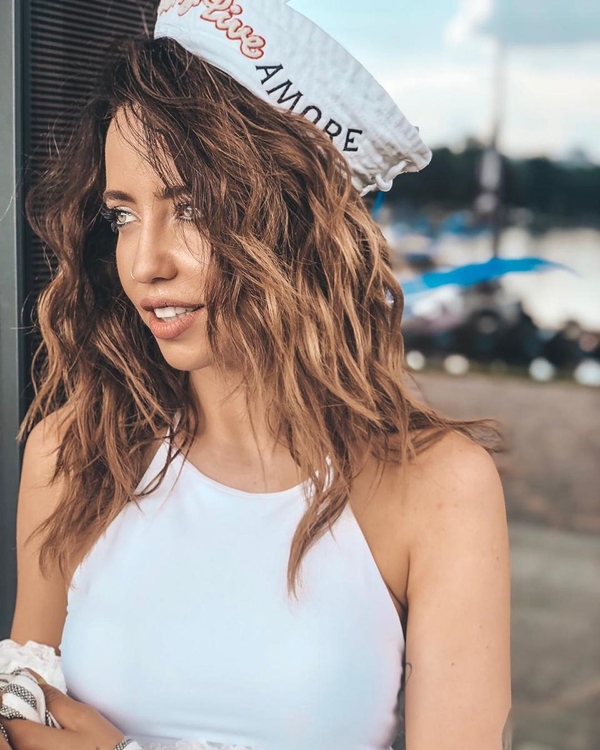 Надя Дорофеева покорила Сеть в образе стильного джедая