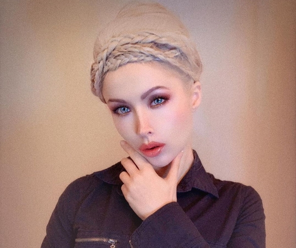 "Красивое было время": Одесская Барби вспомнила себя с фиолетовыми волосами