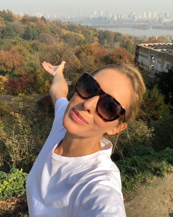 "Ого фигурка!": Катя Осадчая блеснула формами на одесском пляже