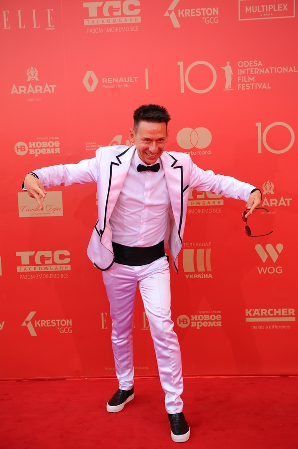 Невесты, русалки и нимфы: Худшие наряды Одесского кинофестиваля