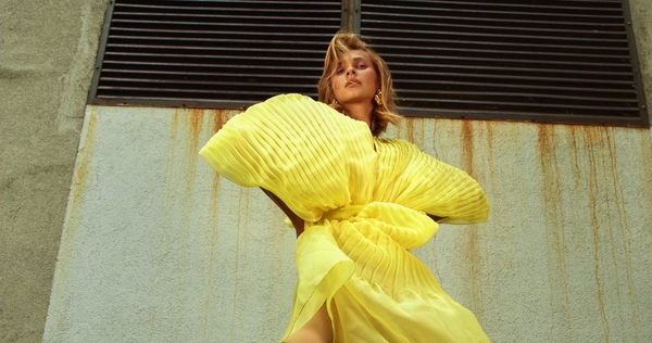 Вдохновленная летом: TAYANNA выпустила чарующий сингл "Мурашки"