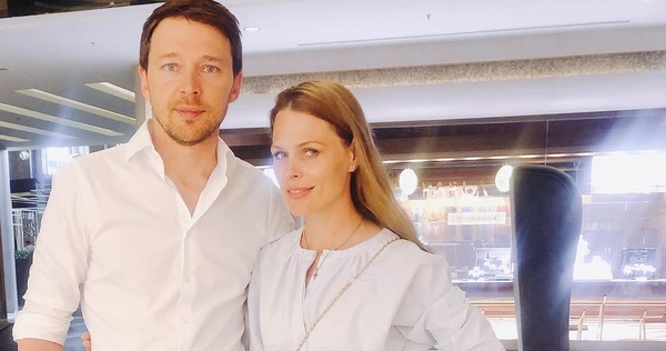 Редкое фото: Ольга Фреймут показала снимок мужа с детьми