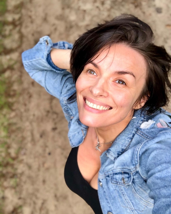 "Нежная и воздушная": Надежда Мейхер удивила упражнениями на пуантах